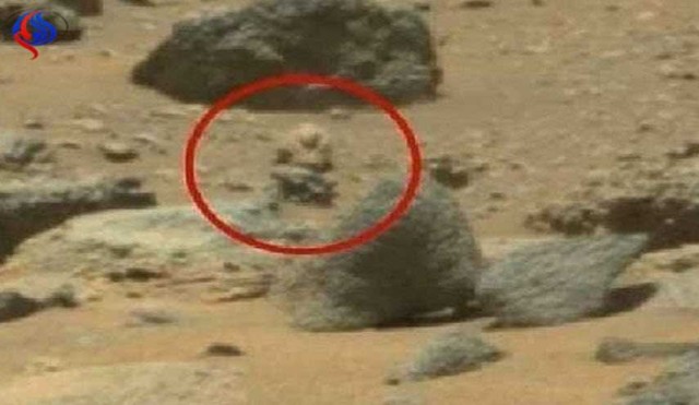 العثور على "كائن فضائي مسلح" على سطح المريخ!