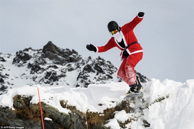 صور رائعة_ في جبال الألب.. الإحتفالات بعيد الميلاد بدأت! (1)