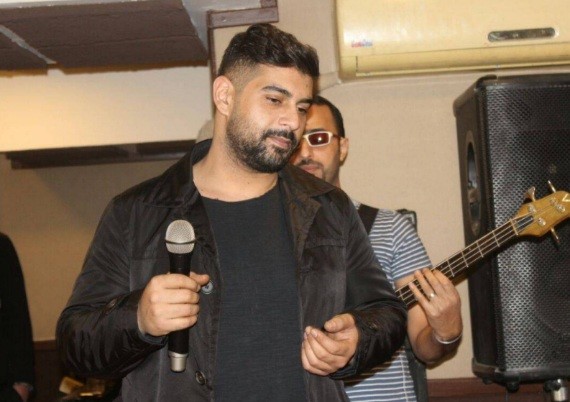 بالصور.. آدم يثير ضجة بإطلالته بعد غياب طويل