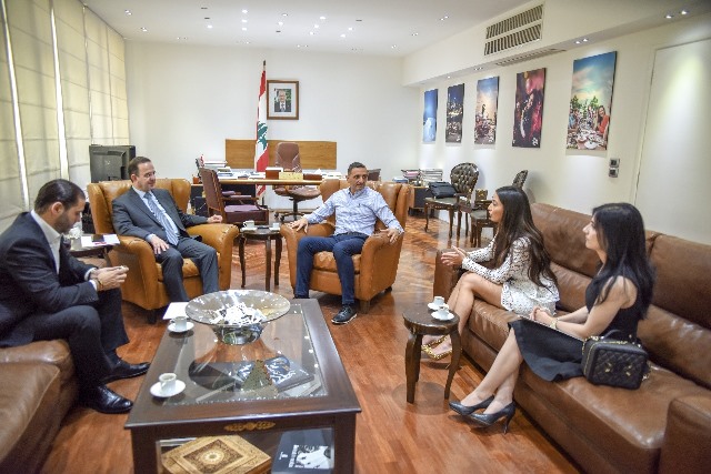 e87d3b1a-4d49-433a-a0d6-a0113124bcfd