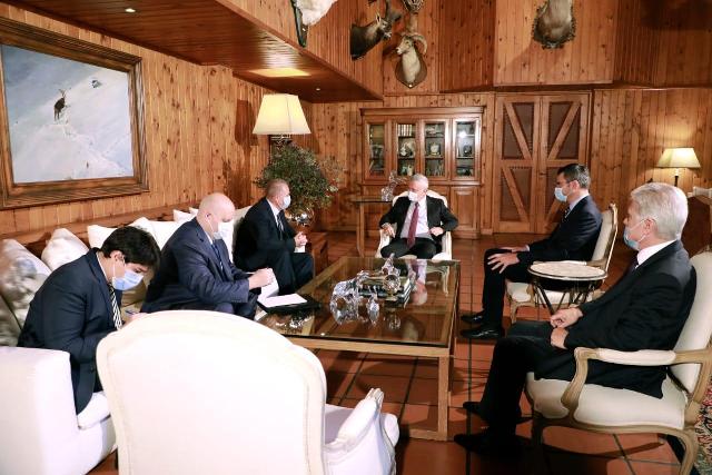 ca0d02c9-05dd-4867-813c-79893f65fffe