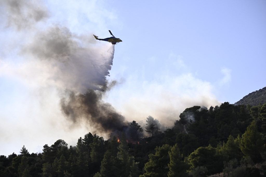 GREECE-FIRE-ENVIRONMENT-CLIMATE-WEATHER