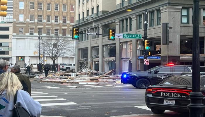 194-041005-texas-america-explosion-at-fort-worth_700x400