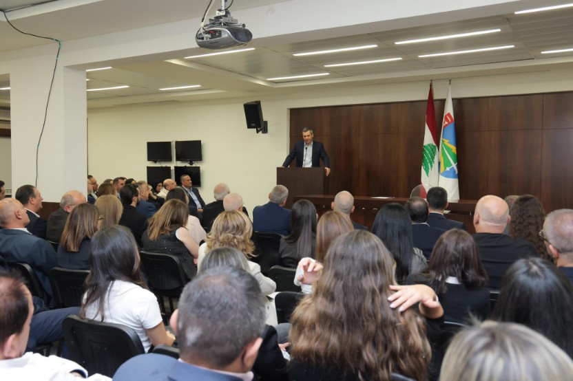 النائب فرنجيه معلنا دعم المحامي مروان ضاهر لمركز نقيب المحامين في طرابلس: هل تقدم أي نائب أو كتلة من الكتل التي توسعت بأصوات المغتربين بقانون أو مساءلة لتبيان مصير أموال المودعين ومنهم المغتربين؟