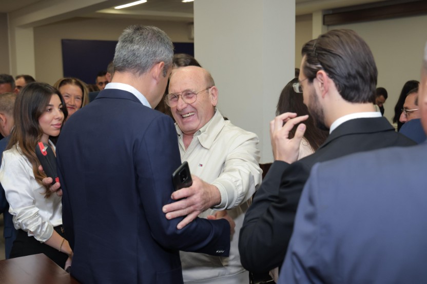 النائب فرنجيه معلنا دعم المحامي مروان ضاهر لمركز نقيب المحامين في طرابلس: هل تقدم أي نائب أو كتلة من الكتل التي توسعت بأصوات المغتربين بقانون أو مساءلة لتبيان مصير أموال المودعين ومنهم المغتربين؟