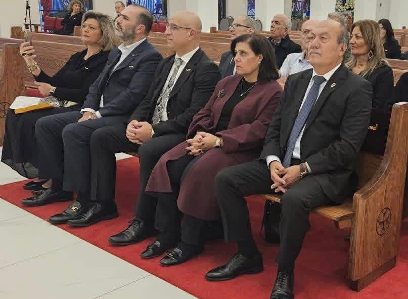 مرده هاليفاكس يشارك في قداس ذكرى 13 تشرين