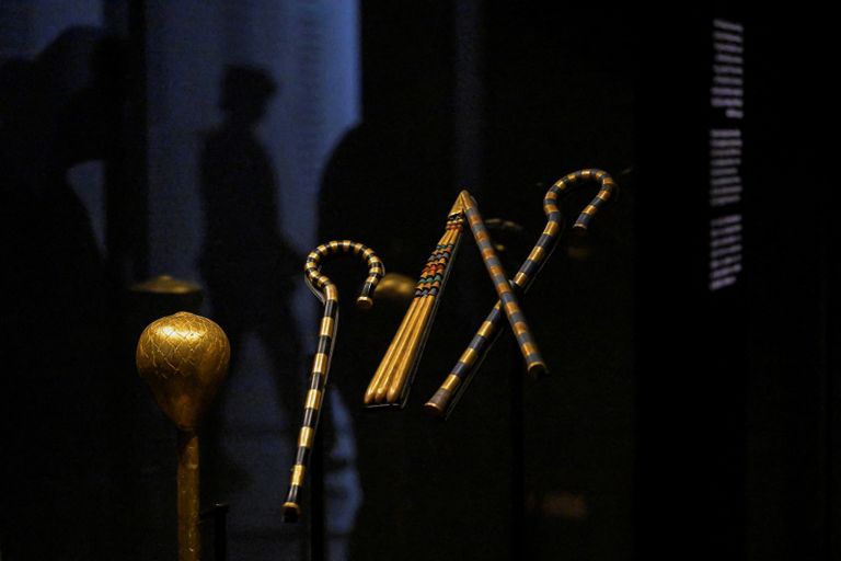 كنوز توت عنخ آمون الذهبية تعرض لأول مرة في المتحف المصري الكبير