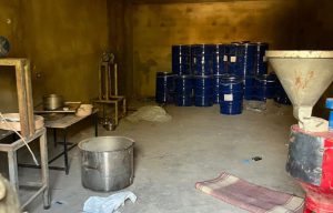 بالصور: الجيش يضبط معملا لتصنيع حبوب الكبتاغون في منطقة القصر الهرمل