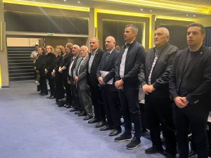 أدونيس القوال يوقع كتابه الدولة الرقمية في المسرح البلدي زغرتا