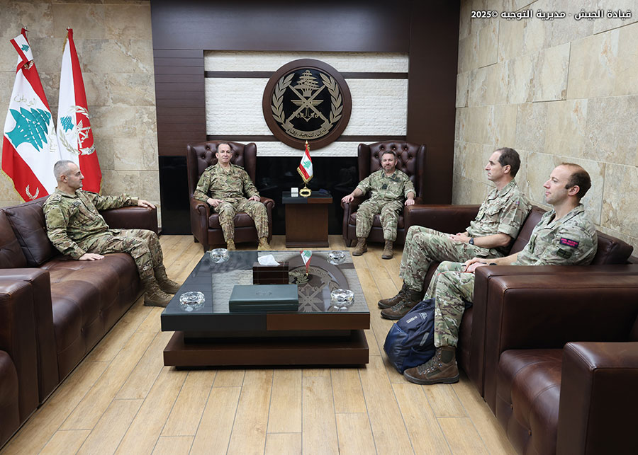 قائد الجيش التقى كبير مستشاري وزارة الدفاع البريطانية لشؤون الشرق الأوسط وشمال أفريقيا والنائب الخازن