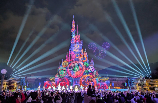 بالصور: احتفالات عالمية تستقبل عام 2026 بآمال السلام