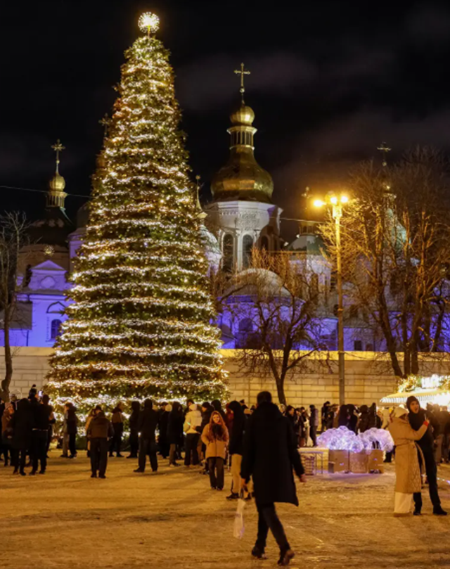 بالصور: احتفالات عالمية تستقبل عام 2026 بآمال السلام