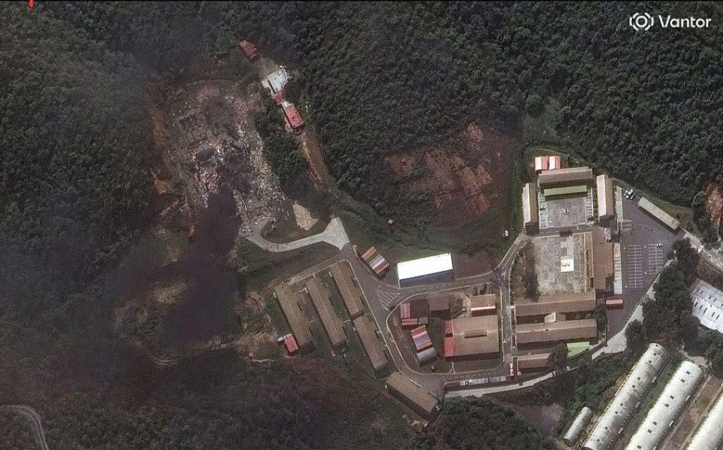 الأقمار الصناعية توثق آثار الضربات الأميركية على مقر مادورو قبل اختطافه