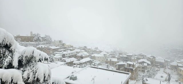 ثلج في إهدن / الطقس ثلوج